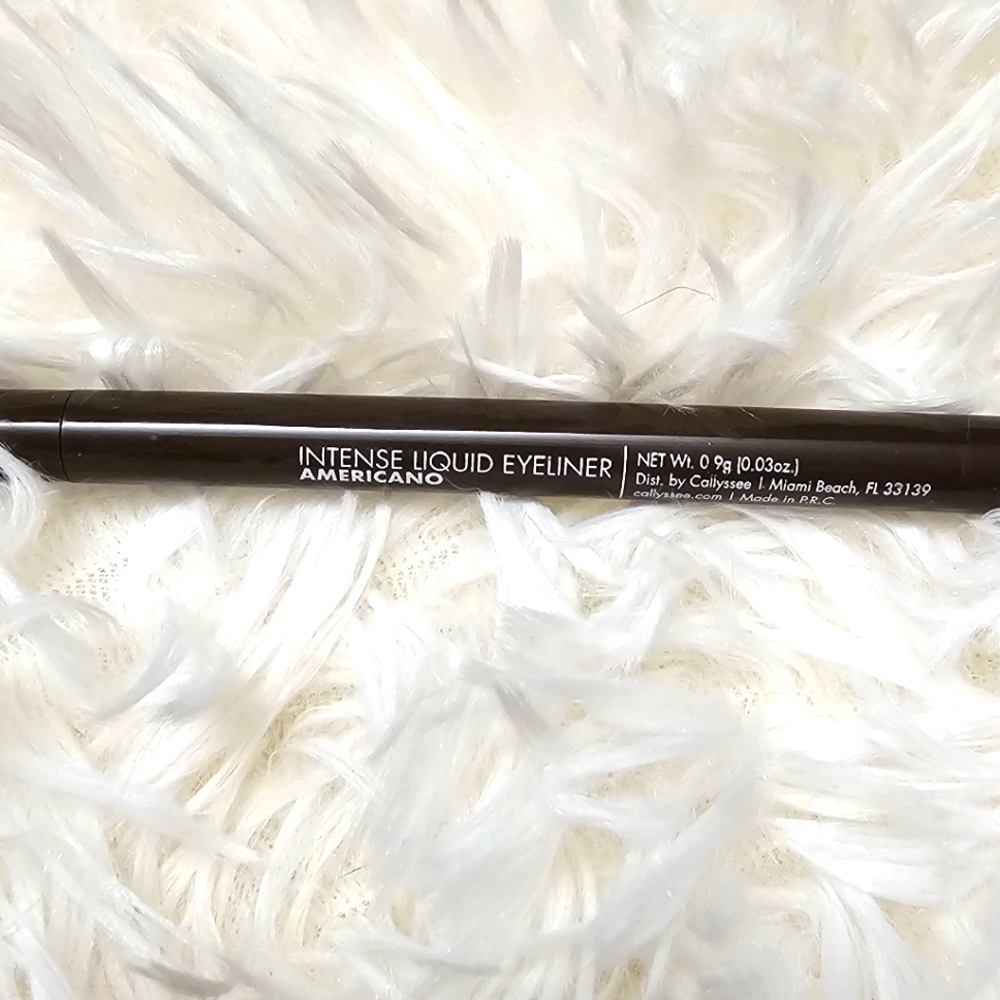 Callyssee Intense Liquid Eyeliner in Americano Water Resistant Brown⁶